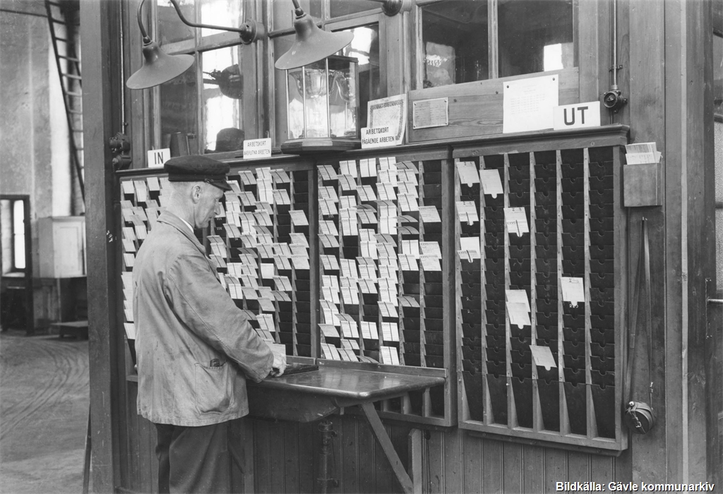 In- eller utstämpling vid AB Gävle Vagnverkstad, AGEVE. Fotograf okänd. 1935. FO/14166.